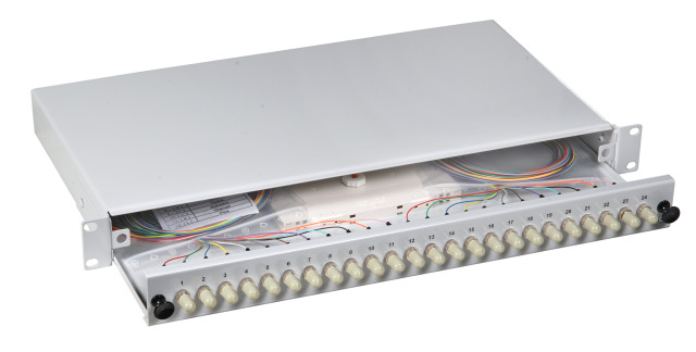 Optický patch panel ST/ST 50/125µ, 12 pigtailov/12 adaptérov, a.n. BA71006.12