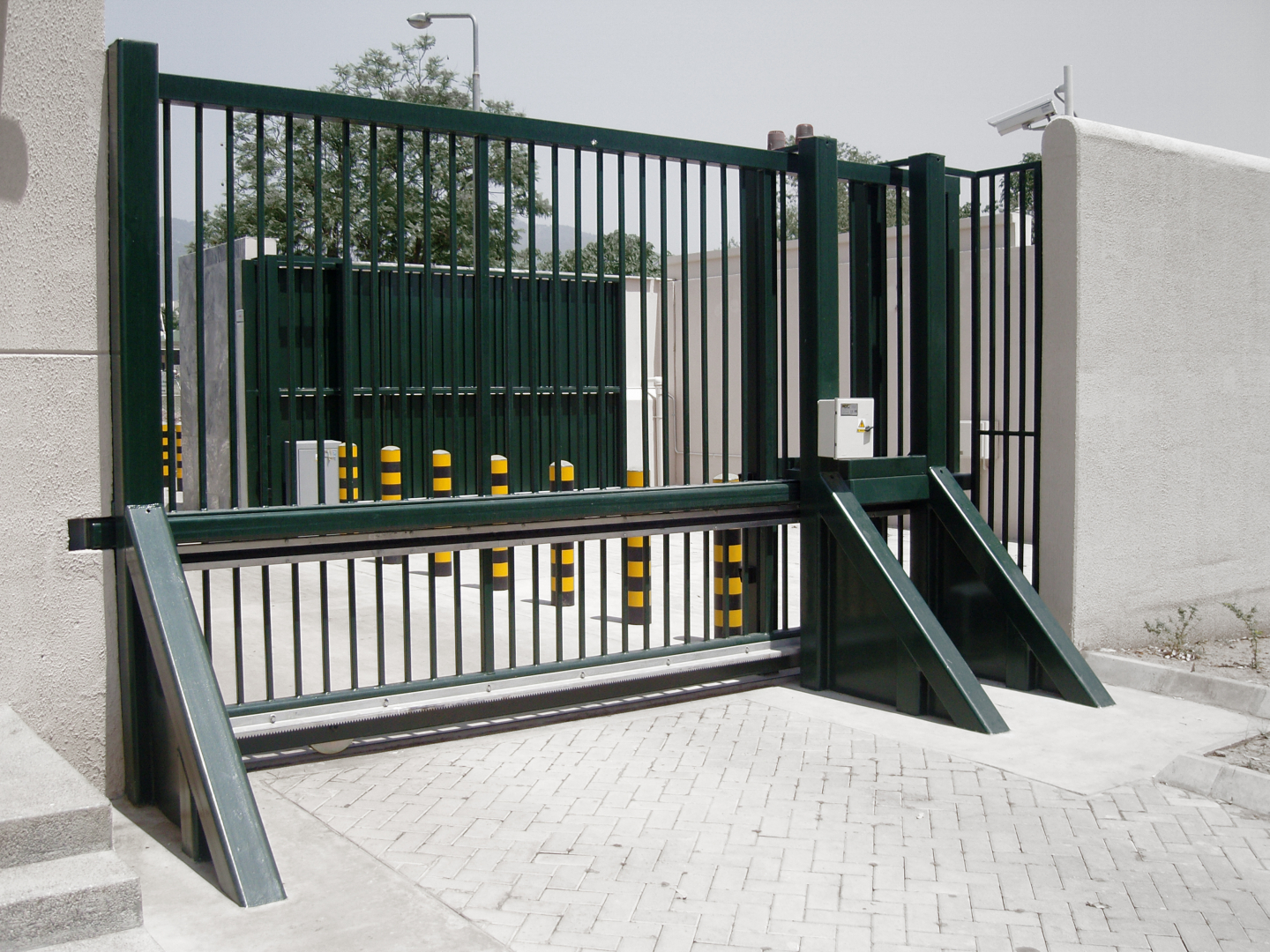 Bezpečnostná brána - Armoured Vehicle Gate
